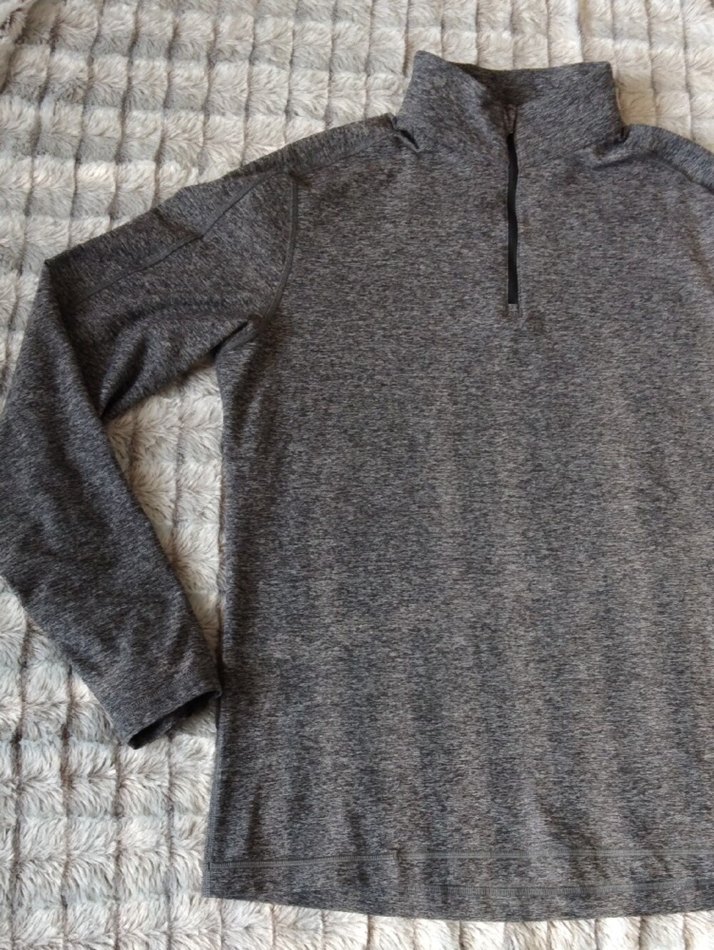 lululemon athletica Men's Dark Gray Half-Zip Sweater - Picture 3 of 10